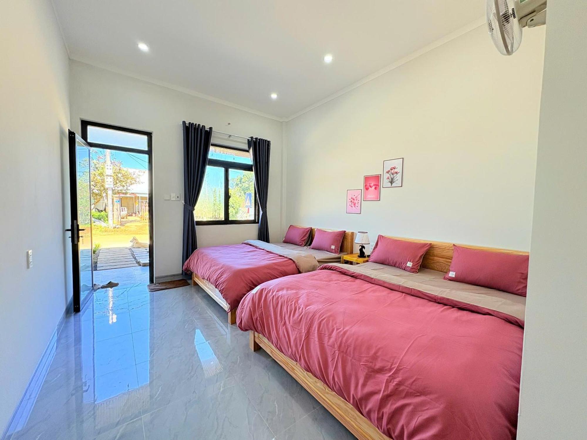 Homestay Nha Cua Gao Kon Tum Exterior foto