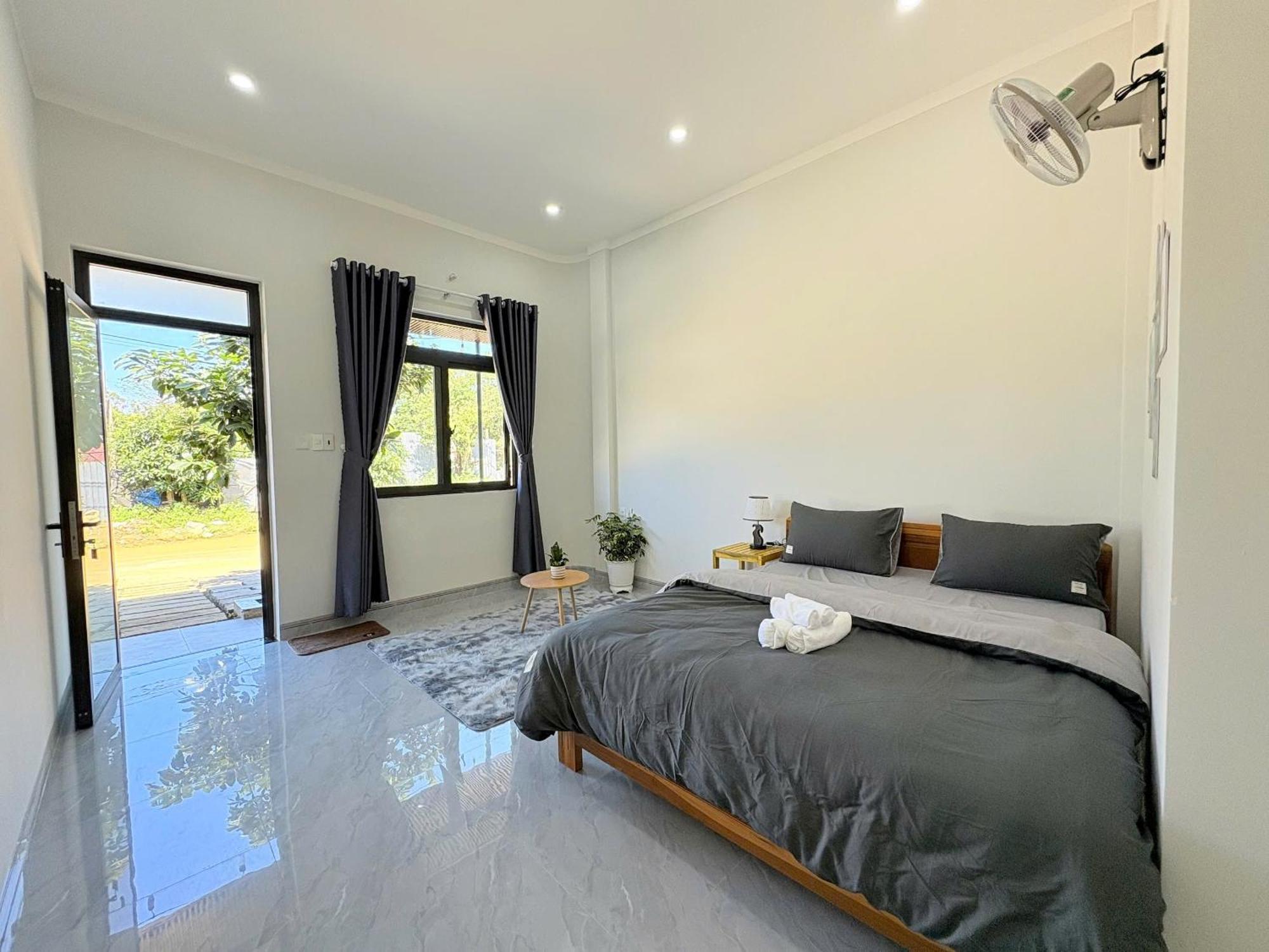 Homestay Nha Cua Gao Kon Tum Exterior foto